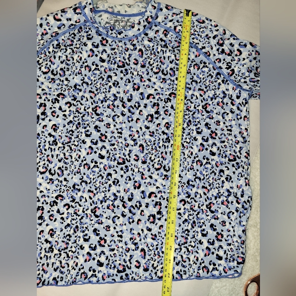 Coolibar Sea Island Ruffle Rash Guard Shirt Girls Youth Size XLarge Blue Leopard - Picture 5 of 7